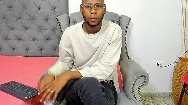 santhi lee online show from February 5, 2025, 2:19 am