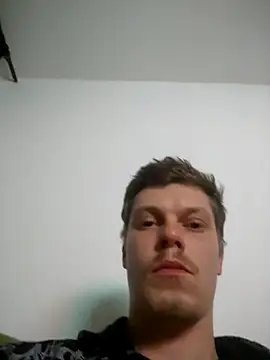 mojpipik21cm online show from November 19, 2025, 11:49 pm