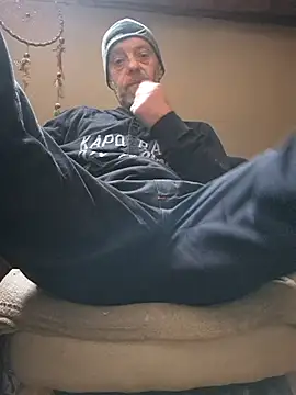 eddouxxx78 online show from January 7, 2026, 3:47 pm