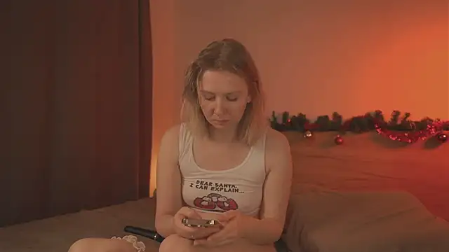  Killer Smile  online show from December 26, 2024, 1:43 pm