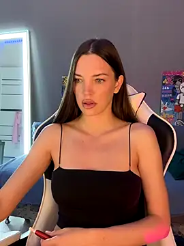 julia fly online show from September 29, 2025, 9:47 am