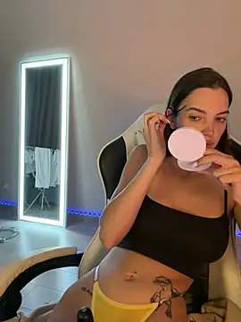 julia fly online show from May 22, 2026, 9:26 am
