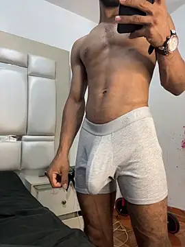 Snapshot of Criistianprado19cm chatting on June 27, 2026, 10:59 pm Criistianprado19cm online show from June 27, 2026, 10:59 pm