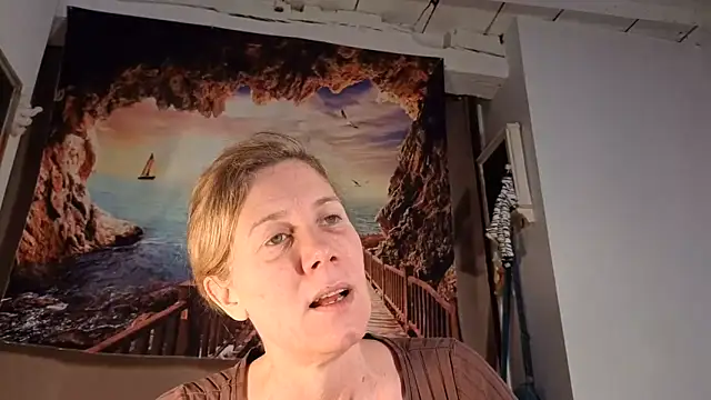 Lola Belgium online show from May 25, 2026, 6:30 am