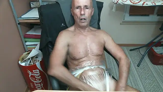 olibrius71 online show from December 22, 2025, 7:11 pm