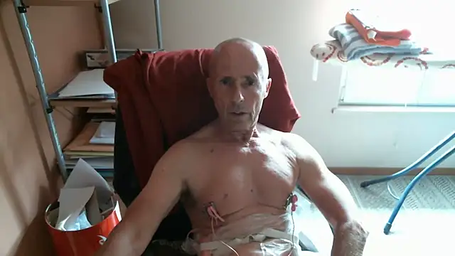 olibrius71 online show from April 10, 2026, 2:22 pm