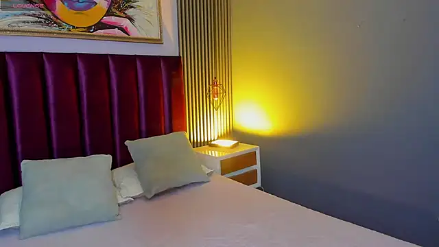 LauraAristizabal online show from March 28, 2026, 12:38 pm