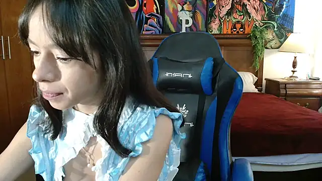 MINI Petite online show from January 13, 2025, 4:30 pm