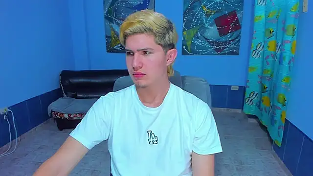 patrik 027 online show from September 19, 2025, 6:04 am