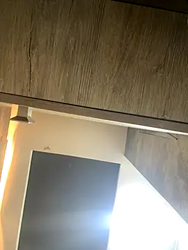 CeliWoods online show from November 15, 2025, 10:12 am