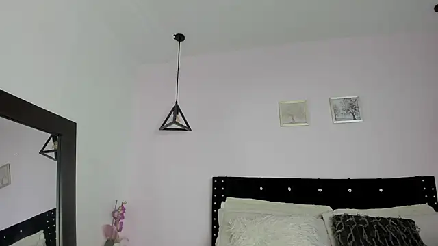 CeliWoods online show from November 17, 2025, 11:38 am