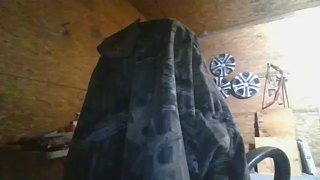 Snapshot of hardcok4u2abuse40 chatting on January 28, 2025, 8:14 am hardcok4u2abuse40 online show from January 28, 2025, 8:14 am