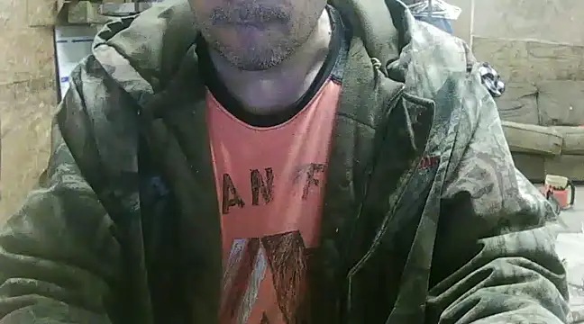 Snapshot of hardcok4u2abuse40 chatting on February 14, 2025, 2:18 am hardcok4u2abuse40 online show from February 14, 2025, 2:18 am