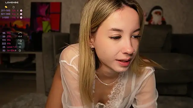 EmelyBenz online show from November 4, 2025, 3:16 am