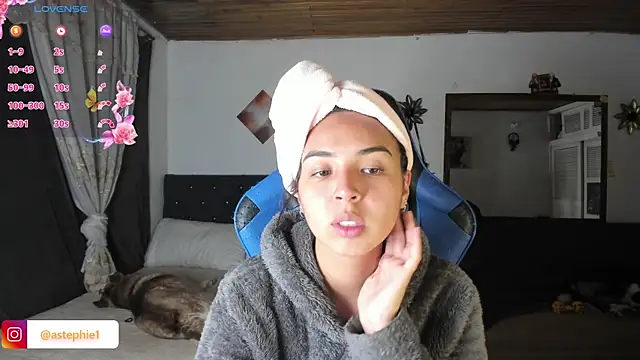 Miss Nicole online show from February 27, 2025, 2:42 am