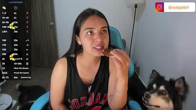 Miss Nicole online show from January 11, 2026, 12:37 am