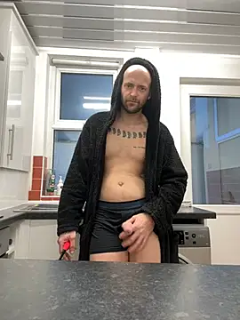 bigguy101 online show from January 1, 2025, 8:56 am