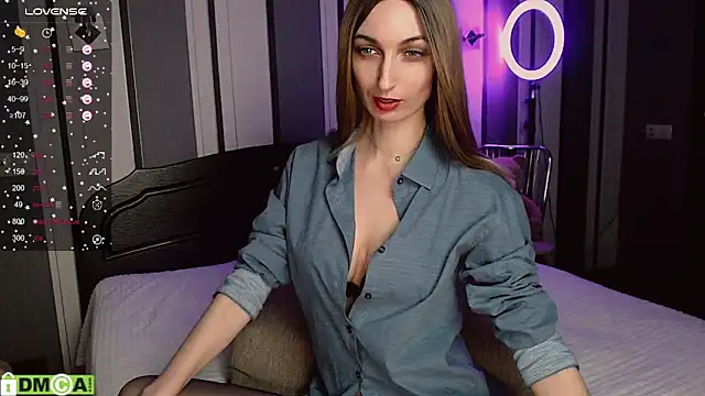  Amelle  online show from February 18, 2025, 9:09 pm