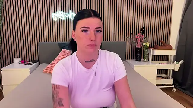 LizaRoxx online show from March 16, 2025, 2:55 pm