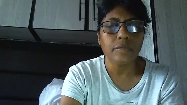 Snapshot of MsAttitude chatting on December 4, 2024, 9:29 am MsAttitude online show from December 4, 2024, 9:29 am