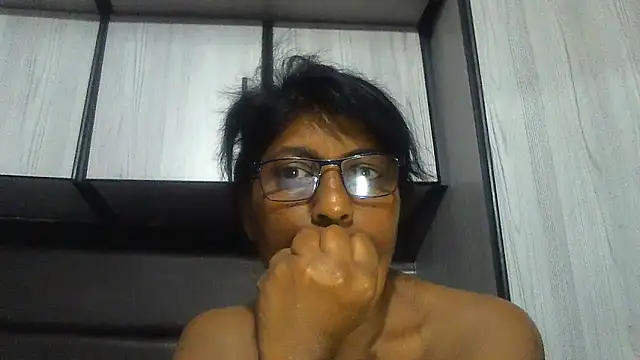 Snapshot of MsAttitude chatting on January 17, 2025, 5:30 pm MsAttitude online show from January 17, 2025, 5:30 pm