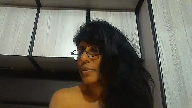 Snapshot of MsAttitude chatting on February 6, 2025, 12:48 pm MsAttitude online show from February 6, 2025, 12:48 pm