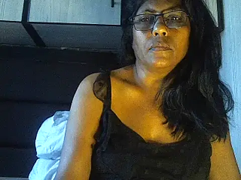 Snapshot of MsAttitude chatting on March 13, 2025, 8:37 am MsAttitude online show from March 13, 2025, 8:37 am