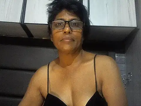 Snapshot of MsAttitude chatting on September 10, 2025, 6:13 am MsAttitude online show from September 10, 2025, 6:13 am