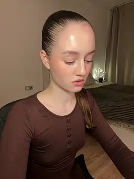 malyshhka online show from April 5, 2026, 10:18 pm