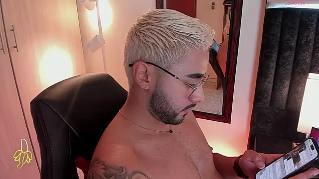 ItsMeEros online show from September 10, 2025, 10:32 pm