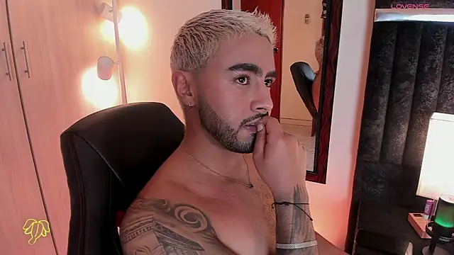 ItsMeEros online show from September 17, 2025, 10:44 pm