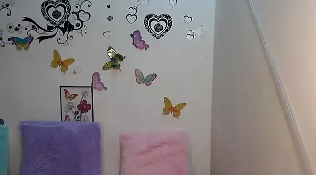 dirtydolltsx online show from February 12, 2025, 1:37 pm