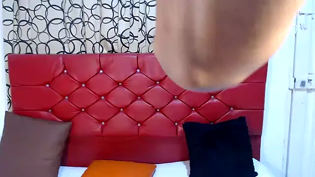 dirtydolltsx online show from October 10, 2025, 9:25 pm