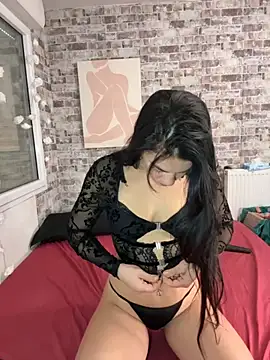 victoria athena online show from November 11, 2025, 12:27 pm