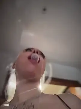 pinkstar  online show from December 19, 2025, 5:25 am