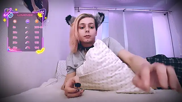 Littlepinkcat online show from December 4, 2025, 6:34 am