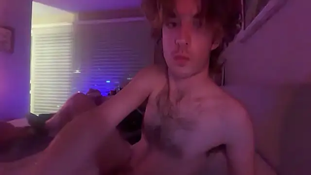 Snapshot of brokewbigdick chatting on March 20, 2026, 3:33 am brokewbigdick online show from March 20, 2026, 3:33 am