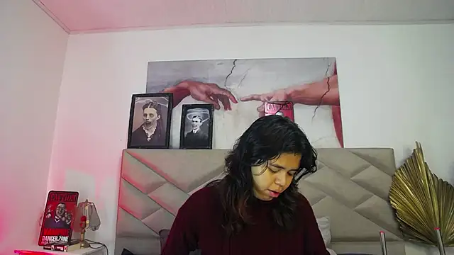 SabinaMerchetti online show from October 19, 2025, 2:45 am