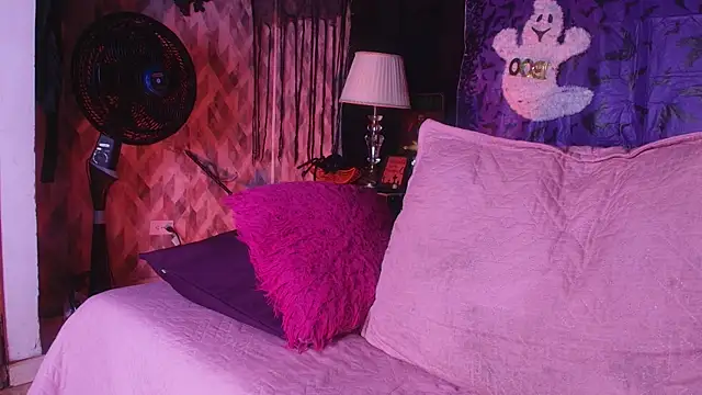 naomi kyse online show from October 11, 2025, 3:06 am