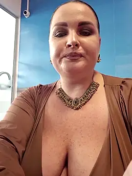 GeorgiaLerox online show from June 15, 2026, 1:02 pm