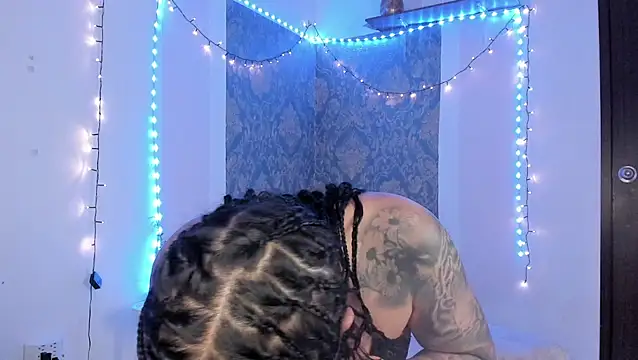 Eva Lee  online show from April 9, 2026, 9:58 am