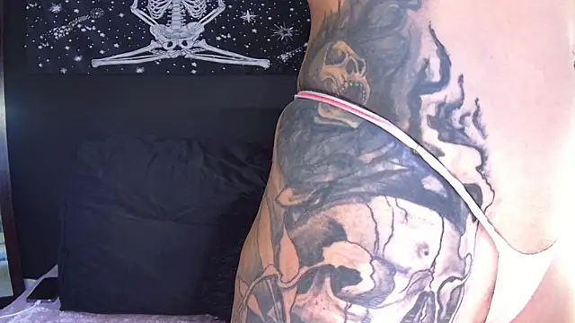 EvangelineCors online show from March 19, 2025, 6:55 pm