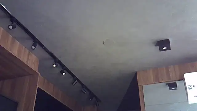 Skinny-Kitten online show from November 14, 2025, 2:43 am