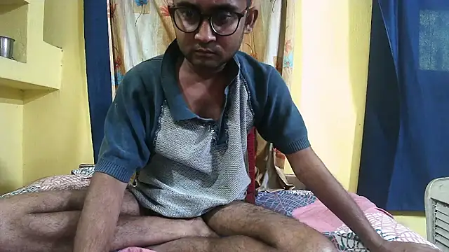 Snapshot of Cute_boy2000 chatting on December 13, 2024, 9:13 am Cute boy2000 online show from December 13, 2024, 9:13 am