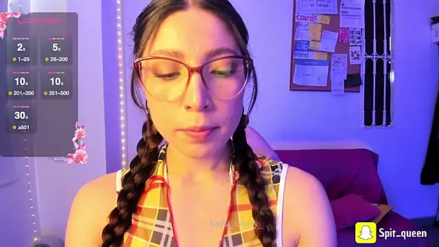 Snapshot of Spit_queen chatting on June 2, 2026, 1:46 pm Spit queen online show from June 2, 2026, 1:46 pm