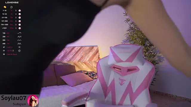 Snapshot of imjess01 chatting on December 10, 2024, 11:08 pm imjess01 online show from December 10, 2024, 11:08 pm