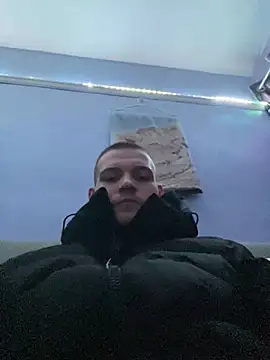 Snapshot of Z1uk chatting on January 9, 2025, 7:50 pm Z1uk online show from January 9, 2025, 7:50 pm