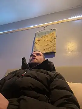 Snapshot of Z1uk chatting on January 24, 2025, 7:49 pm Z1uk online show from January 24, 2025, 7:49 pm