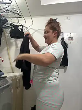 EmilyBarragan online show from January 21, 2025, 7:04 am