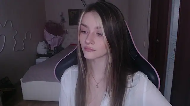 jeann elsaa online show from March 9, 2025, 5:11 am